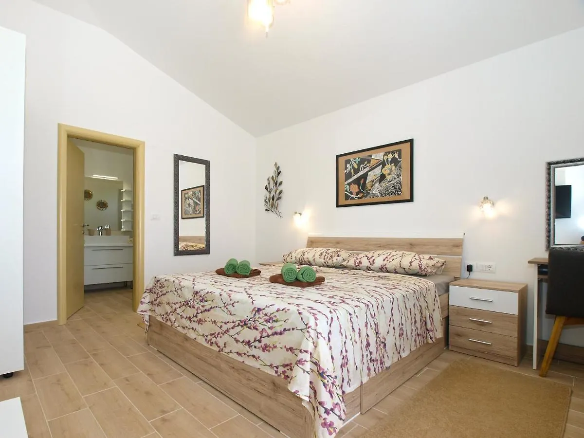 בית נופש Juršići Villa Stella 2086 קרואטיה